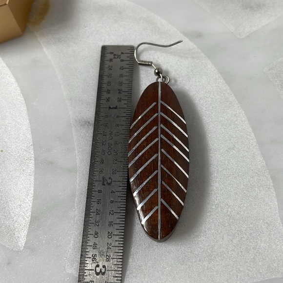 Wooden with silver metal inlay, feather earrings - Picture 5 of 9